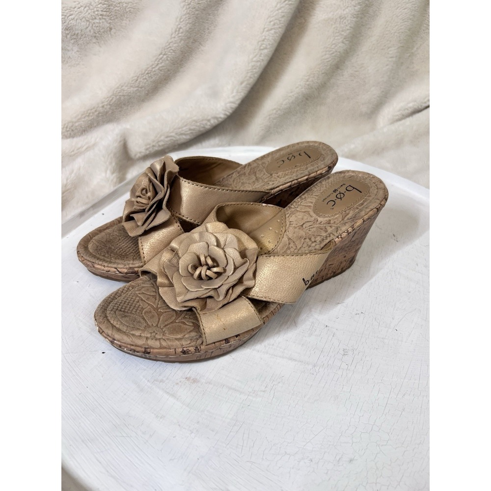 B.O.C. Born Concept Floral Wedge Slide Sandals Leather Upper Beige Size 9M